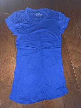 Juniors sizing Arizona Jean Company Women's Royal Blue Crewneck T-Shirt